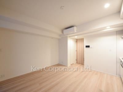 パークアクシスプレミア南青山五丁目の写真 居室（LDなど） ※2階の同じ間取タイプを撮影。仕様が異なることがあります。