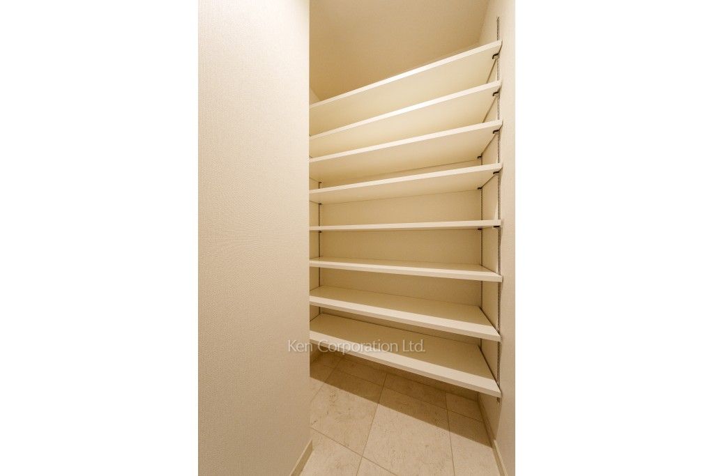 パークホームズ南麻布ザレジデンスの写真 シューズインクローゼット