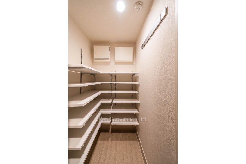 パークアクシス新宿百人町の写真 シューズインクローゼット