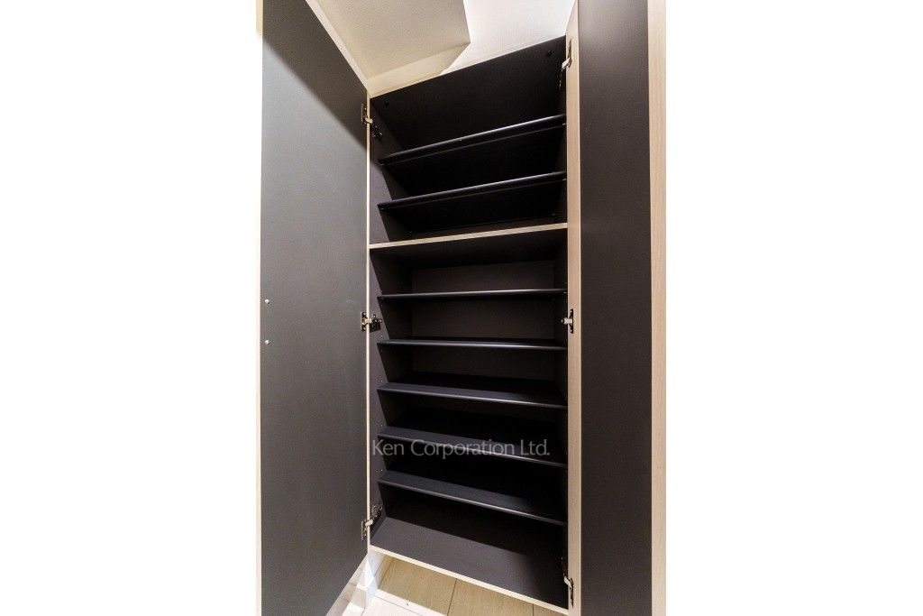 ルミシティ月島の写真 シューズクローゼット ※2階の同じ間取タイプを撮影。仕様が異なることがあります。