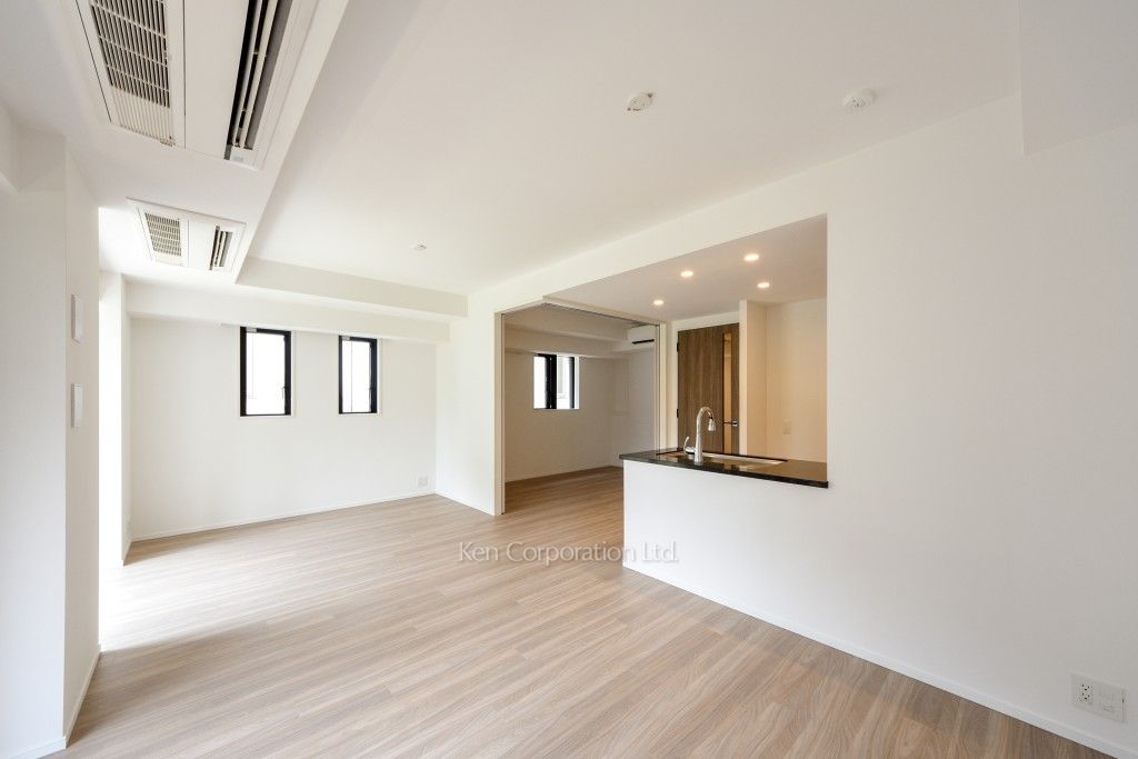 パークアクシスプレミア南青山五丁目の写真 居室（LDなど） ※2階の同じ間取タイプを撮影。仕様が異なることがあります。