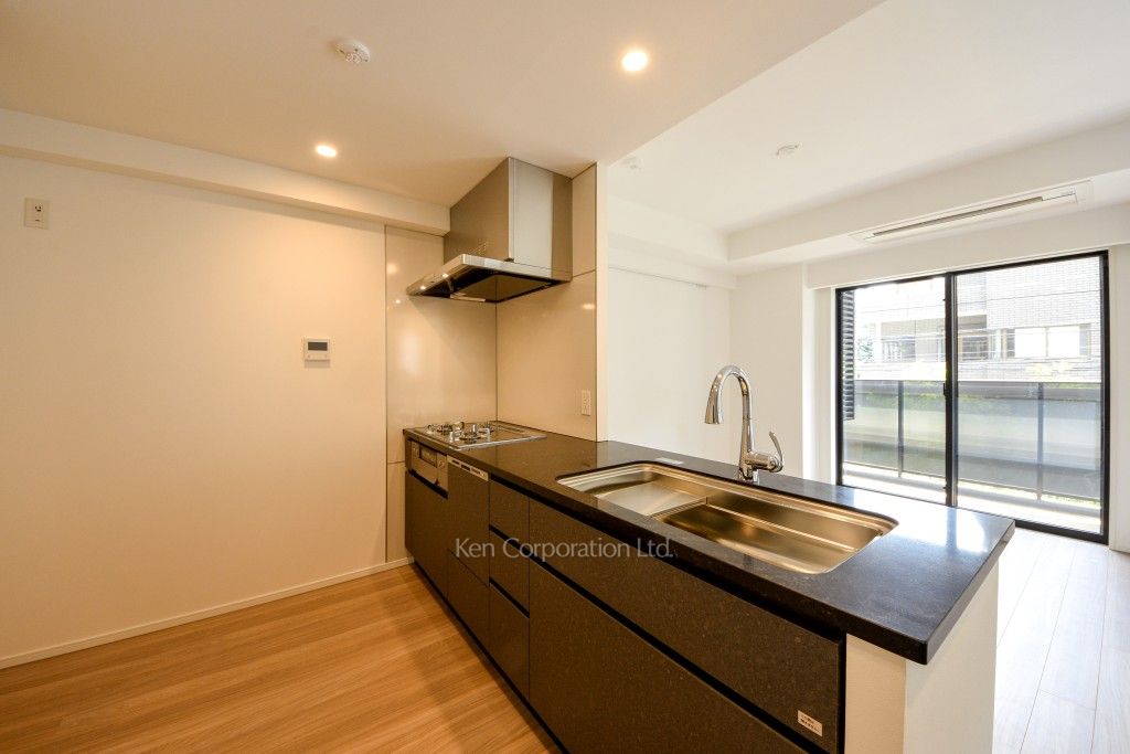 パークアクシスプレミア南青山五丁目の写真 キッチン ※2階の同じ間取タイプを撮影。仕様が異なることがあります。