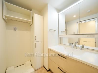 デュークハウス目黒の写真 パウダールーム ※3階の同じ間取タイプを撮影。仕様が異なることがあります。