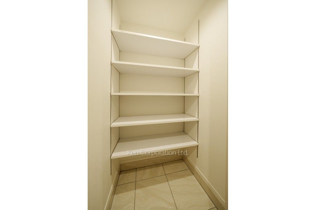 デュークハウス目黒の写真 シューズインクローゼット ※3階の同じ間取タイプを撮影。仕様が異なることがあります。