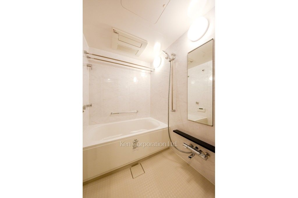 パークアクシスプレミア南青山五丁目の写真 バスルーム ※3階の同じ間取タイプを撮影。仕様が異なることがあります。