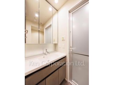 The glow Mitaの写真 パウダールーム ※12階の同じ間取タイプを撮影。仕様が異なることがあります。