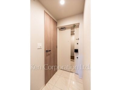 玄関 ※写真・画像は実際と異なる場合がございます。部屋写真は同一タイプのものです。（ただし、画像中にタイプ名の記載がある場合はその記載内容を優先します。）