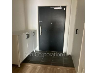 玄関 ※写真・画像は実際と異なる場合がございます。部屋写真は同一タイプのものです。（ただし、画像中にタイプ名の記載がある場合はその記載内容を優先します。）