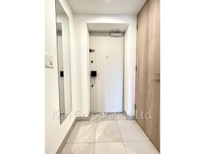 ORME COURT YOTSUYAの写真 玄関 ※写真・画像は実際と異なる場合がございます。部屋写真は同一タイプのものです。（ただし、画像中にタイプ名の記載がある場合はその記載内容を優先します。）