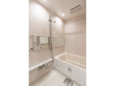 バスルーム ※写真・画像は実際と異なる場合がございます。部屋写真は同一タイプのものです。（ただし、画像中にタイプ名の記載がある場合はその記載内容を優先します。）