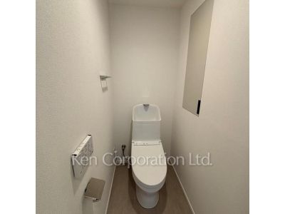 トイレ ※写真・画像は実際と異なる場合がございます。部屋写真は同一タイプのものです。（ただし、画像中にタイプ名の記載がある場合はその記載内容を優先します。）