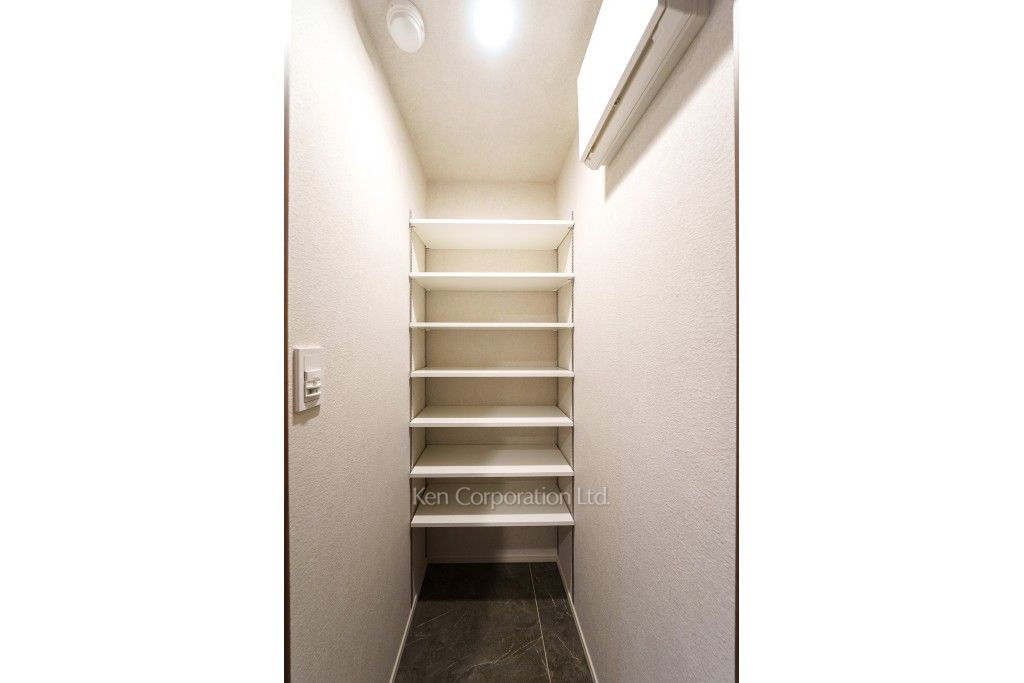 THE AKASAKA RESIDENCE S.O.A The spirit of akasakaの写真 シューズインクローゼット