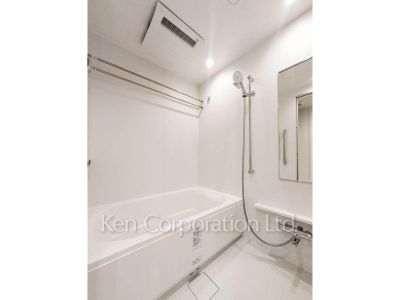 バスルーム ※写真・画像は実際と異なる場合がございます。部屋写真は同一タイプのものです。（ただし、画像中にタイプ名の記載がある場合はその記載内容を優先します。）