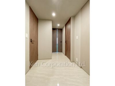 玄関 ※写真・画像は実際と異なる場合がございます。部屋写真は同一タイプのものです。（ただし、画像中にタイプ名の記載がある場合はその記載内容を優先します。）