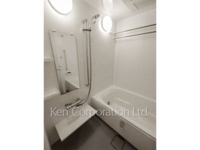 バスルーム ※写真・画像は実際と異なる場合がございます。部屋写真は同一タイプのものです。（ただし、画像中にタイプ名の記載がある場合はその記載内容を優先します。）