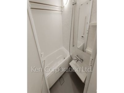 バスルーム ※写真・画像は実際と異なる場合がございます。部屋写真は同一タイプのものです。（ただし、画像中にタイプ名の記載がある場合はその記載内容を優先します。）