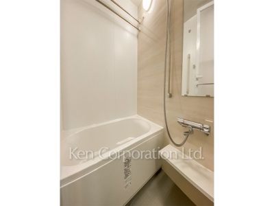 バスルーム ※写真・画像は実際と異なる場合がございます。部屋写真は同一タイプのものです。（ただし、画像中にタイプ名の記載がある場合はその記載内容を優先します。）