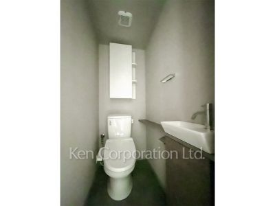トイレ ※写真・画像は実際と異なる場合がございます。部屋写真は同一タイプのものです。（ただし、画像中にタイプ名の記載がある場合はその記載内容を優先します。）