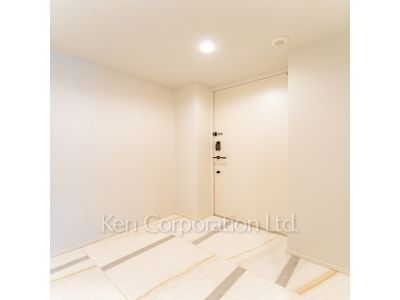 玄関 ※写真・画像は実際と異なる場合がございます。部屋写真は同一タイプのものです。（ただし、画像中にタイプ名の記載がある場合はその記載内容を優先します。）
