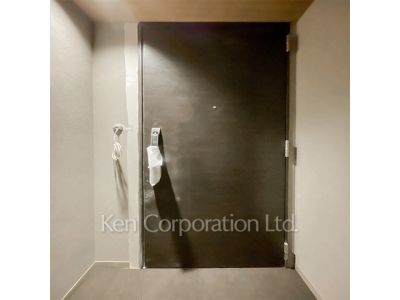 玄関 ※写真・画像は実際と異なる場合がございます。部屋写真は同一タイプのものです。（ただし、画像中にタイプ名の記載がある場合はその記載内容を優先します。）