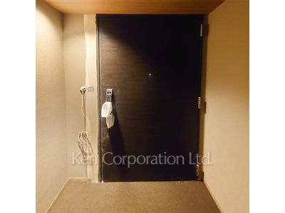 玄関 ※写真・画像は実際と異なる場合がございます。部屋写真は同一タイプのものです。（ただし、画像中にタイプ名の記載がある場合はその記載内容を優先します。）