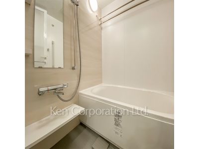 バスルーム ※写真・画像は実際と異なる場合がございます。部屋写真は同一タイプのものです。（ただし、画像中にタイプ名の記載がある場合はその記載内容を優先します。）