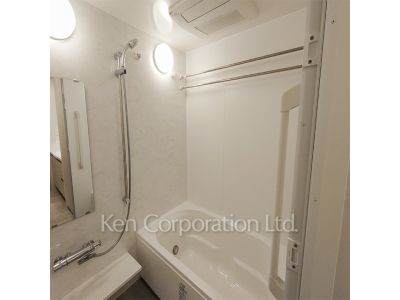 バスルーム ※写真・画像は実際と異なる場合がございます。部屋写真は同一タイプのものです。（ただし、画像中にタイプ名の記載がある場合はその記載内容を優先します。）