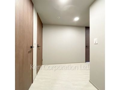 玄関 ※写真・画像は実際と異なる場合がございます。部屋写真は同一タイプのものです。（ただし、画像中にタイプ名の記載がある場合はその記載内容を優先します。）