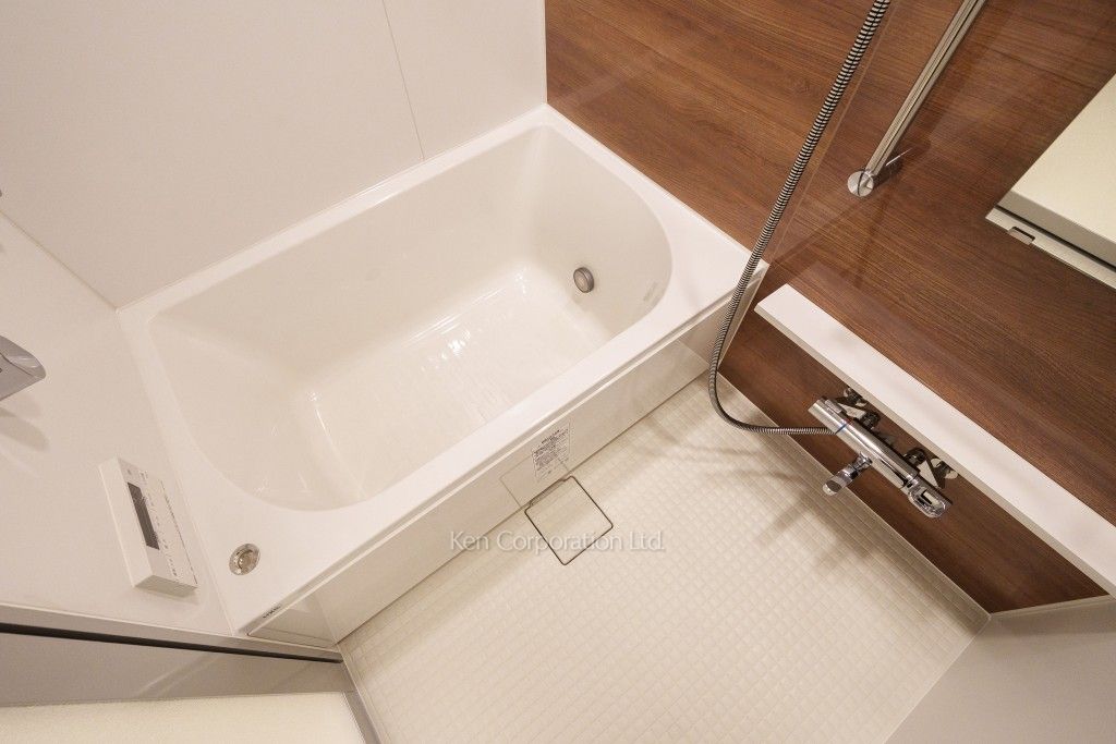 バスルーム ※5階の同じ間取タイプを撮影。仕様が異なることがあります。