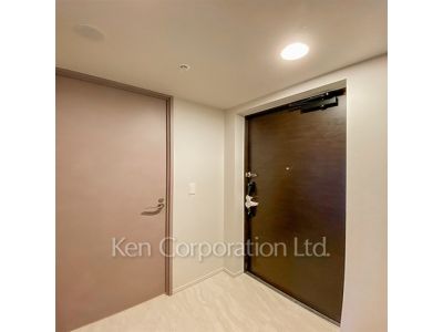 玄関 ※写真・画像は実際と異なる場合がございます。部屋写真は同一タイプのものです。（ただし、画像中にタイプ名の記載がある場合はその記載内容を優先します。）