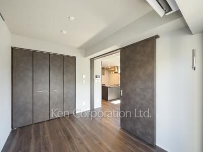 レフィールオーブ麻布仙台坂の写真 ベッドルーム ※4階の同じ間取タイプを撮影。仕様が異なることがあります。