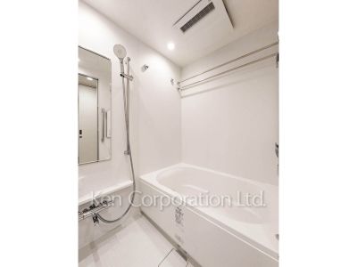 バスルーム ※写真・画像は実際と異なる場合がございます。部屋写真は同一タイプのものです。（ただし、画像中にタイプ名の記載がある場合はその記載内容を優先します。）