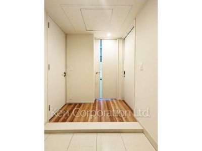 玄関 ※写真・画像は実際と異なる場合がございます。部屋写真は同一タイプのものです。（ただし、画像中にタイプ名の記載がある場合はその記載内容を優先します。）