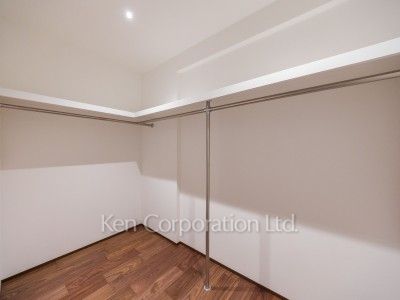 THE GRANDUO SAKURASHINMACHIの写真 ウォークインクローゼット