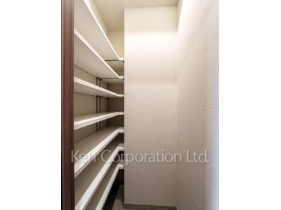 ジオエント白金台の写真 シューズインクローゼット ※5階の同じ間取タイプを撮影。仕様が異なることがあります。