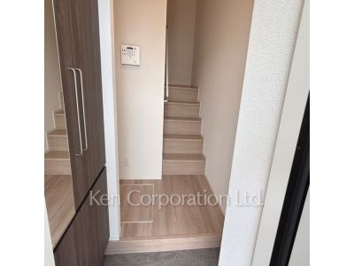 ParkBear四谷3丁目の写真 玄関 ※写真・画像は実際と異なる場合がございます。部屋写真は同一タイプのものです。（ただし、画像中にタイプ名の記載がある場合はその記載内容を優先します。）