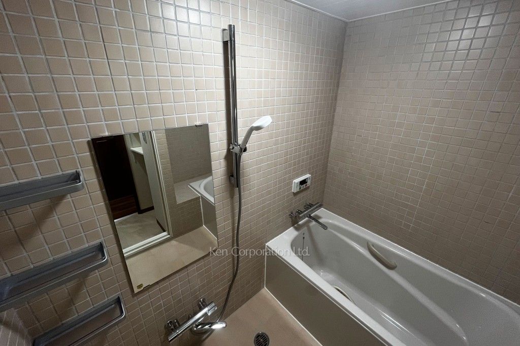 ハイツ六番町の写真 バスルーム