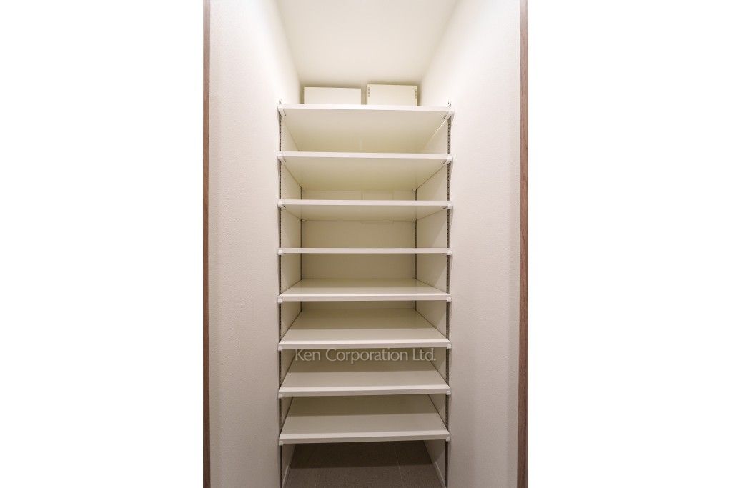 イプセ白金の写真 シューズインクローゼット ※3階の同じ間取タイプを撮影。仕様が異なることがあります。