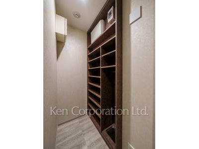 三田ガーデンヒルズ パークマンションの写真 シューズインクローゼット