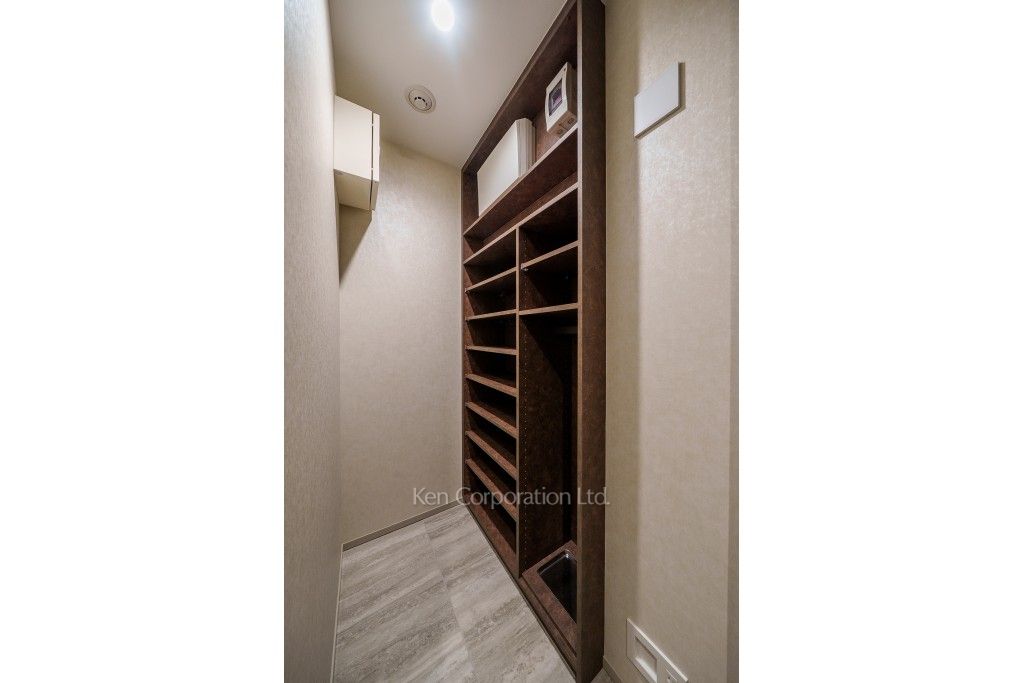 三田ガーデンヒルズ パークマンションの写真 シューズインクローゼット