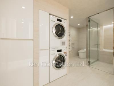 洗濯乾燥機 ※3階の同じ間取タイプを撮影。仕様が異なることがあります。