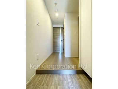 玄関 ※写真・画像は実際と異なる場合がございます。部屋写真は同一タイプのものです。（ただし、画像中にタイプ名の記載がある場合はその記載内容を優先します。）