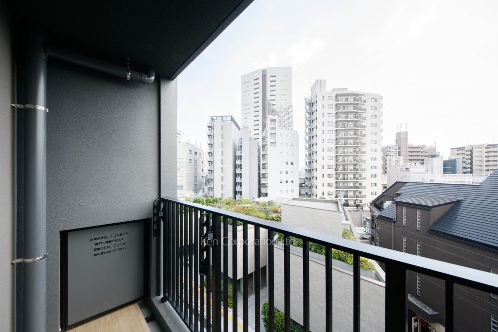 Brillia ist 池尻大橋の写真 バルコニー