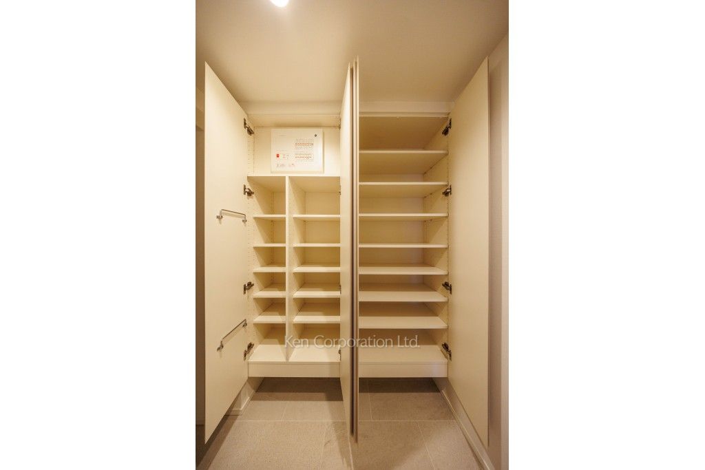 ザ・パークハビオ目黒プレイスの写真 シューズクローゼット