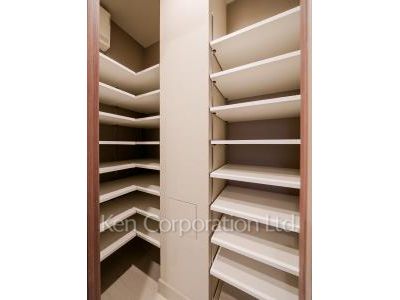 アトラス麻布台の写真 シューズインクローゼット