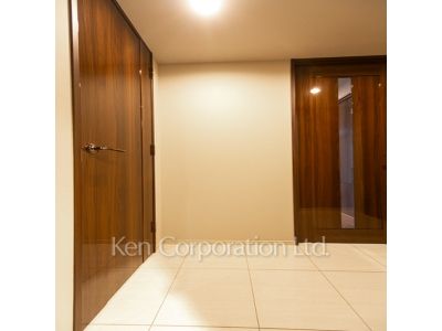 玄関 ※写真・画像は実際と異なる場合がございます。部屋写真は同一タイプのものです。（ただし、画像中にタイプ名の記載がある場合はその記載内容を優先します。）