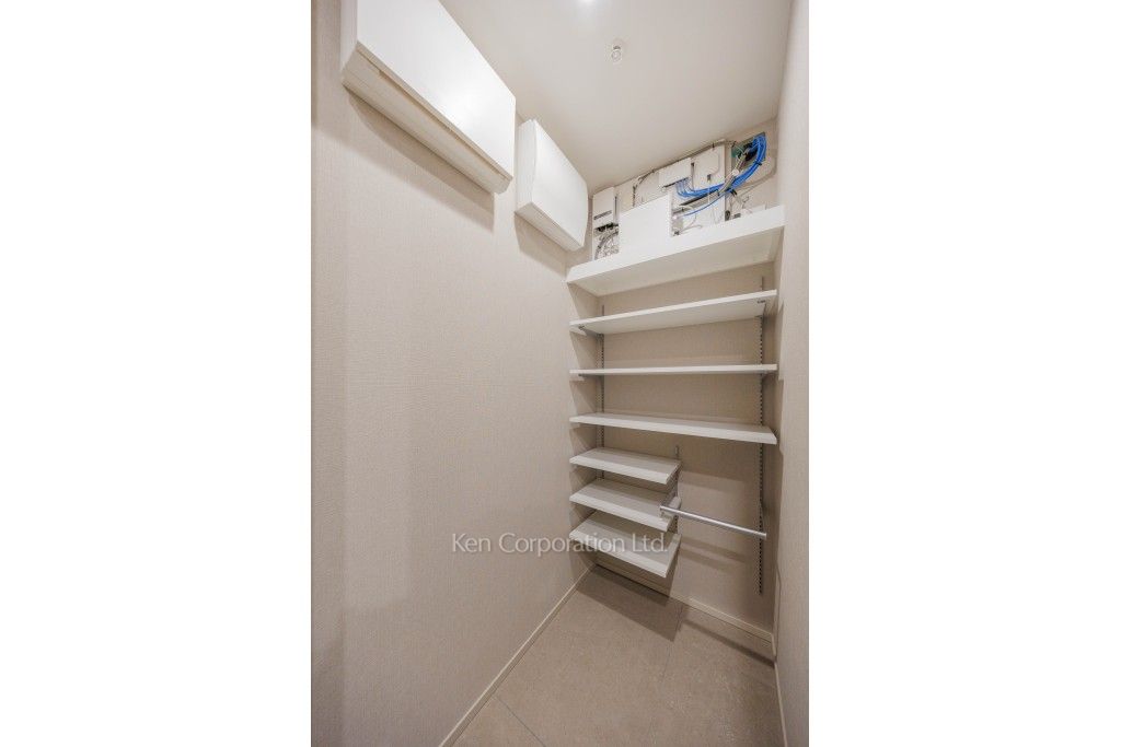 TAKANAWA GATEWAY CITY RESIDENCEの写真 シューズインクローゼット