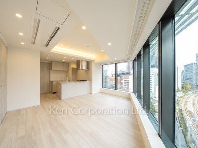 リビングダイニングキッチン※画像は同タイプの1024号室（SAタイプ・スノーグレージュ）です。階数・カラータイプが異なる場合があります。※画像では、冷蔵庫が未設置ですが、今後設置されます。 ※10階の同じ間取タイプを撮影。仕様が異なることがあります。