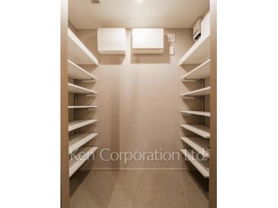 TAKANAWA GATEWAY CITY RESIDENCEの写真 シューズインクローゼット