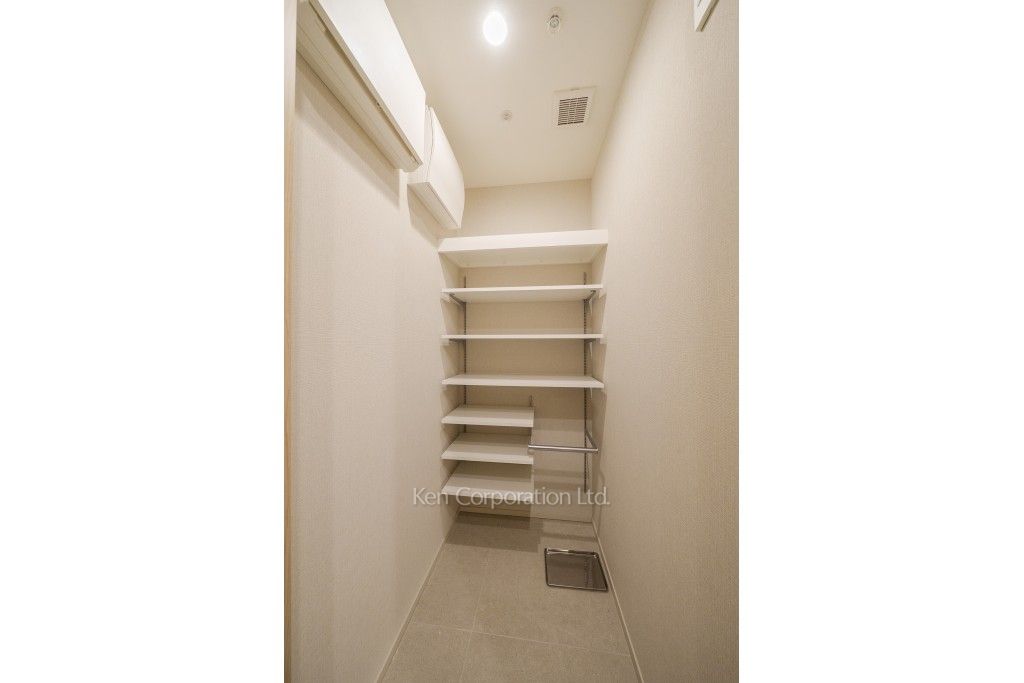 TAKANAWA GATEWAY CITY RESIDENCEの写真 シューズインクローゼット ※36階の同じ間取タイプを撮影。仕様が異なることがあります。